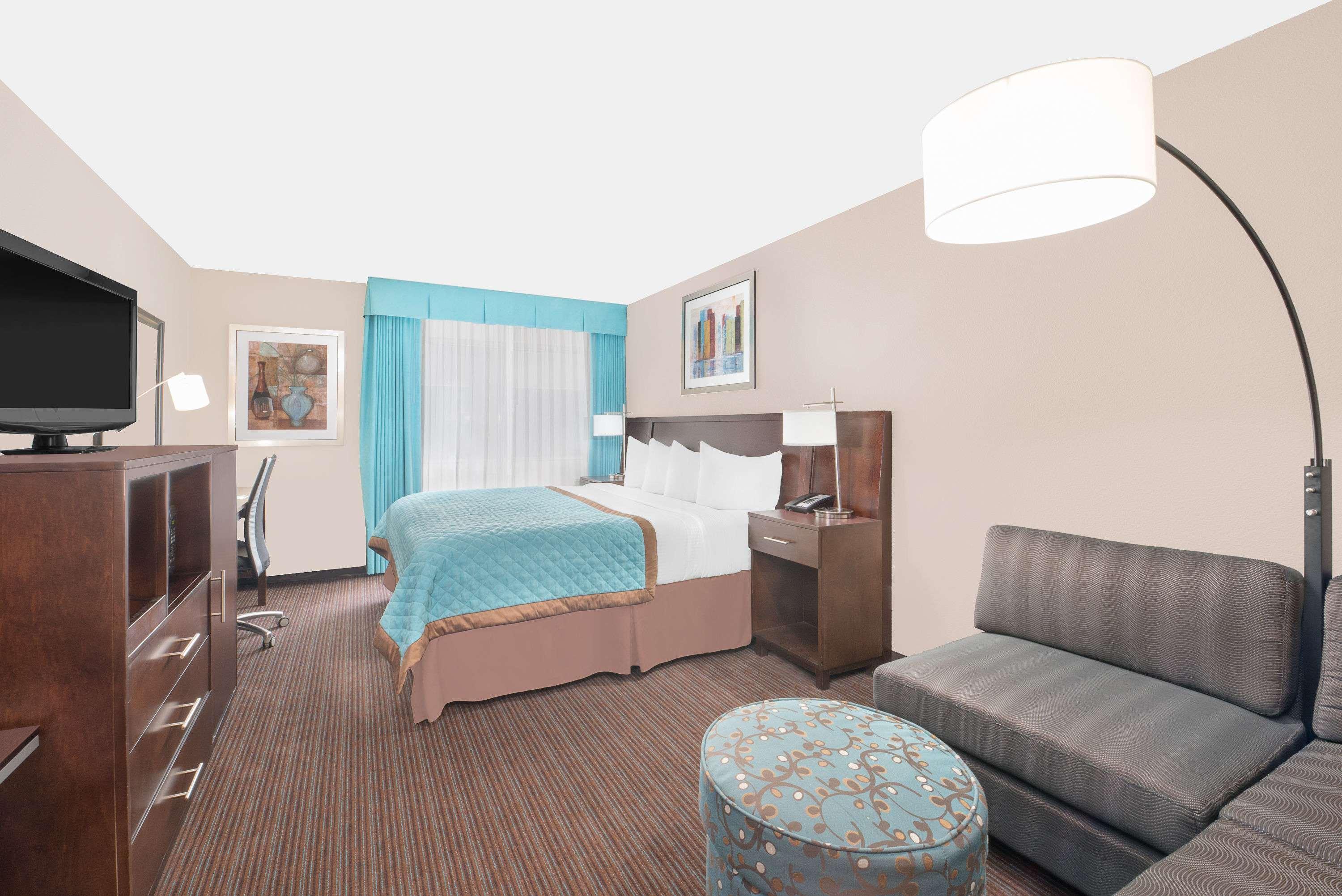 Отель Wyndham Garden Мидленд Экстерьер фото